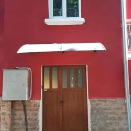 Apartment Center 4 *