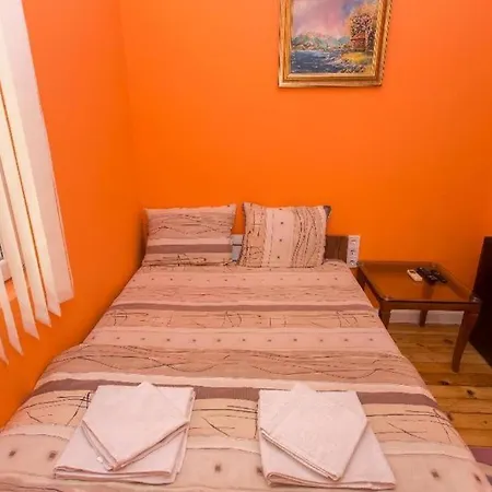 Apartment Center 4